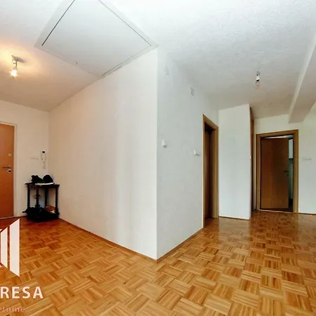 Apartment Apartman Wave
